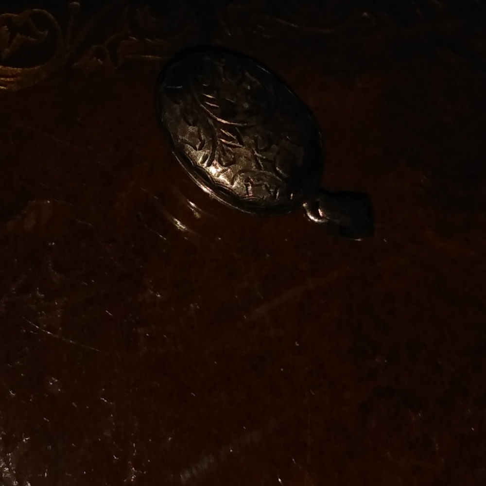 VINTAGE LOCKET - Picture 6 of 7